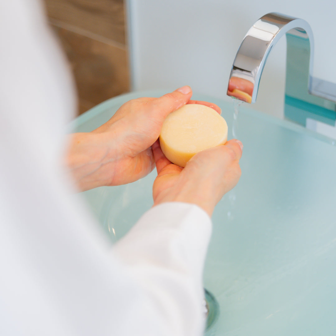 Savon riche et velouté à la caméline ÖL cosmétiques